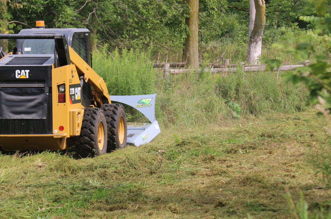 Baumalight CF572 rotary brush cutter field use