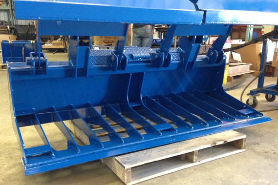 Demo Dozer removable floor configuration, floor removed