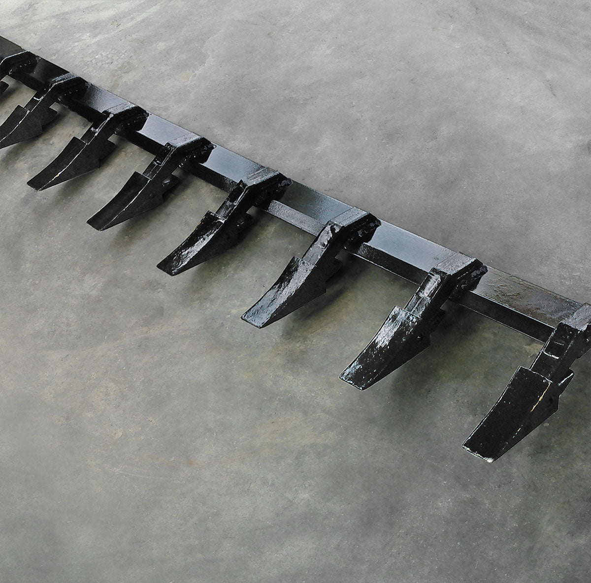 Loflin Fabrication Removable Bucket Toothbars; manufacturer family image, configuration may differ.