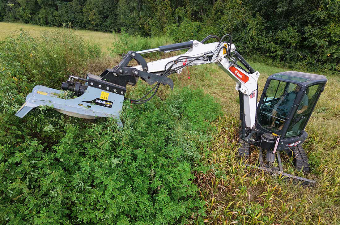 Baumalight CXG336 rotary brush cutter field use