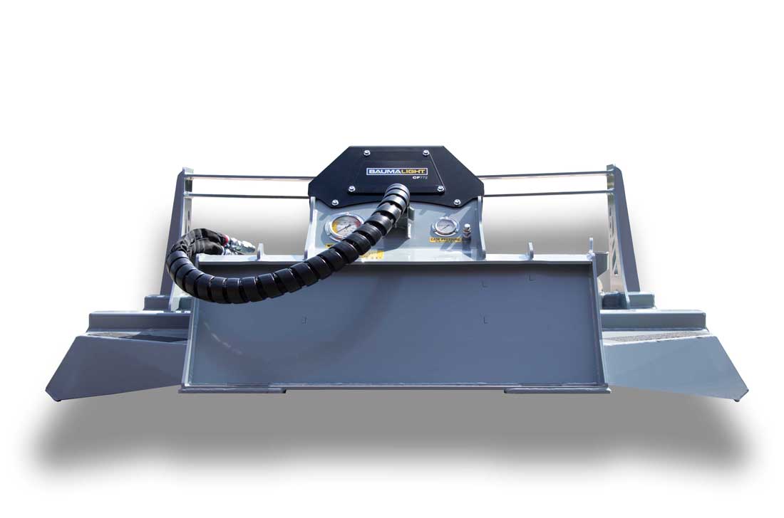 Baumalight CF772 rotary brush cutter field use