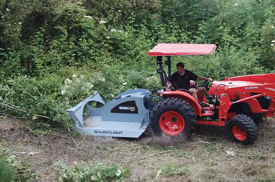 Baumalight CP572 rotary brush cutter field use
