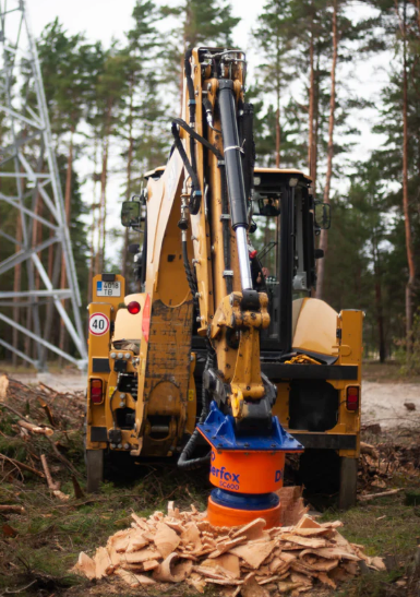 Dipperfox Stump Crusher – Stump Grinder for Excavators 3–14 Ton & Track Loaders (13–40 GPM) – SC500