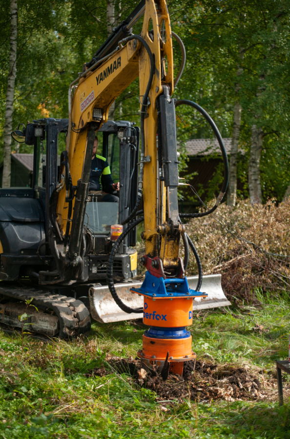 Dipperfox Stump Crusher – Stump Grinder for Excavators 6–14 Ton, Skid Steers & Track Loaders (17–40 GPM) – SC600