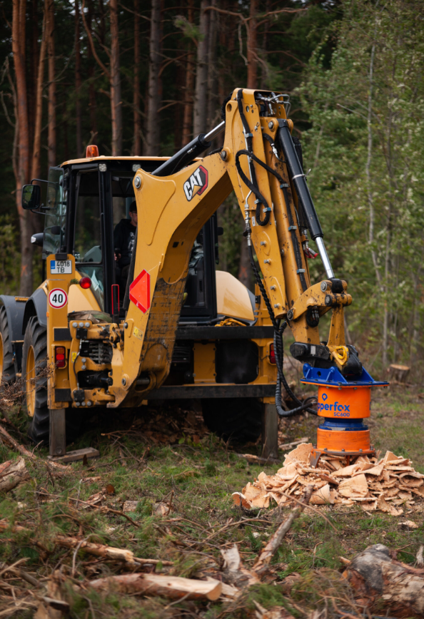 Dipperfox Stump Crusher – Stump Grinder for Excavators 6–14 Ton, Skid Steers & Track Loaders (17–40 GPM) – SC600