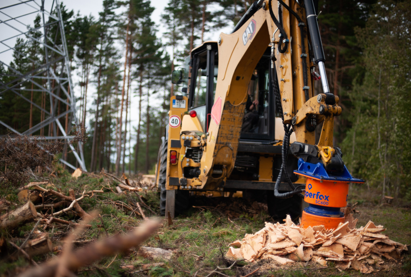 Dipperfox Stump Crusher – Stump Grinder for Excavators 6–14 Ton, Skid Steers & Track Loaders (17–40 GPM) – SC600