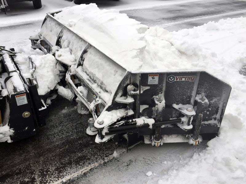 Virnig V60 Hydraulic Snow Blade/Pusher; manufacturer family image, configuration may differ
