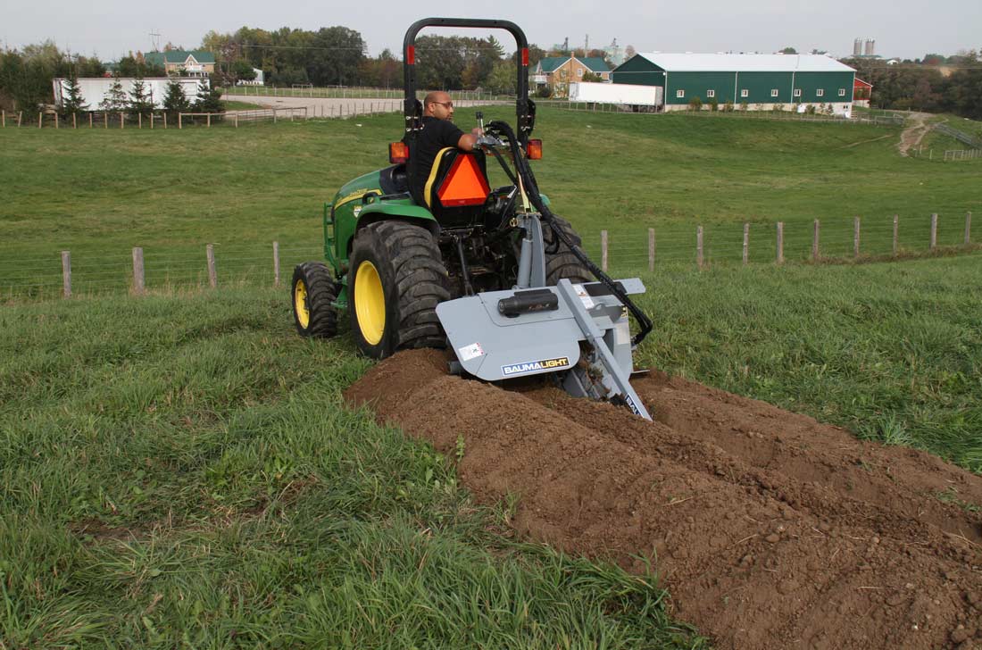 Chain trencher