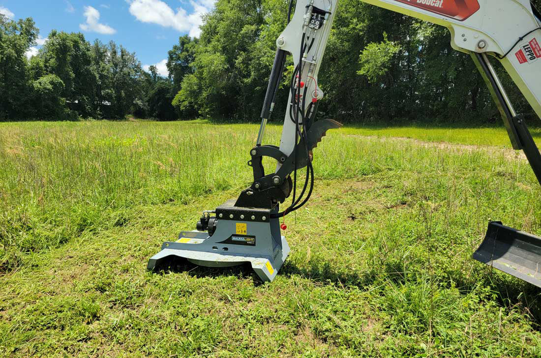 Baumalight CXG336 rotary brush cutter cutting operation
