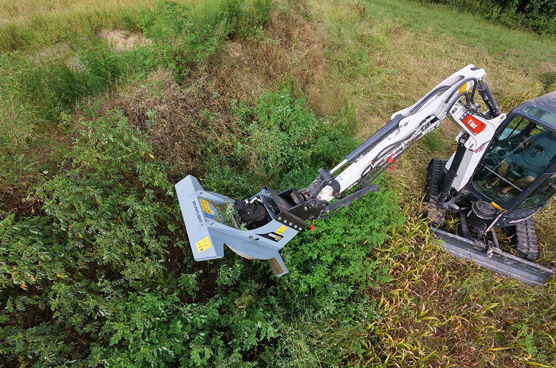 Baumalight CXG336 rotary brush cutter deck and working detail