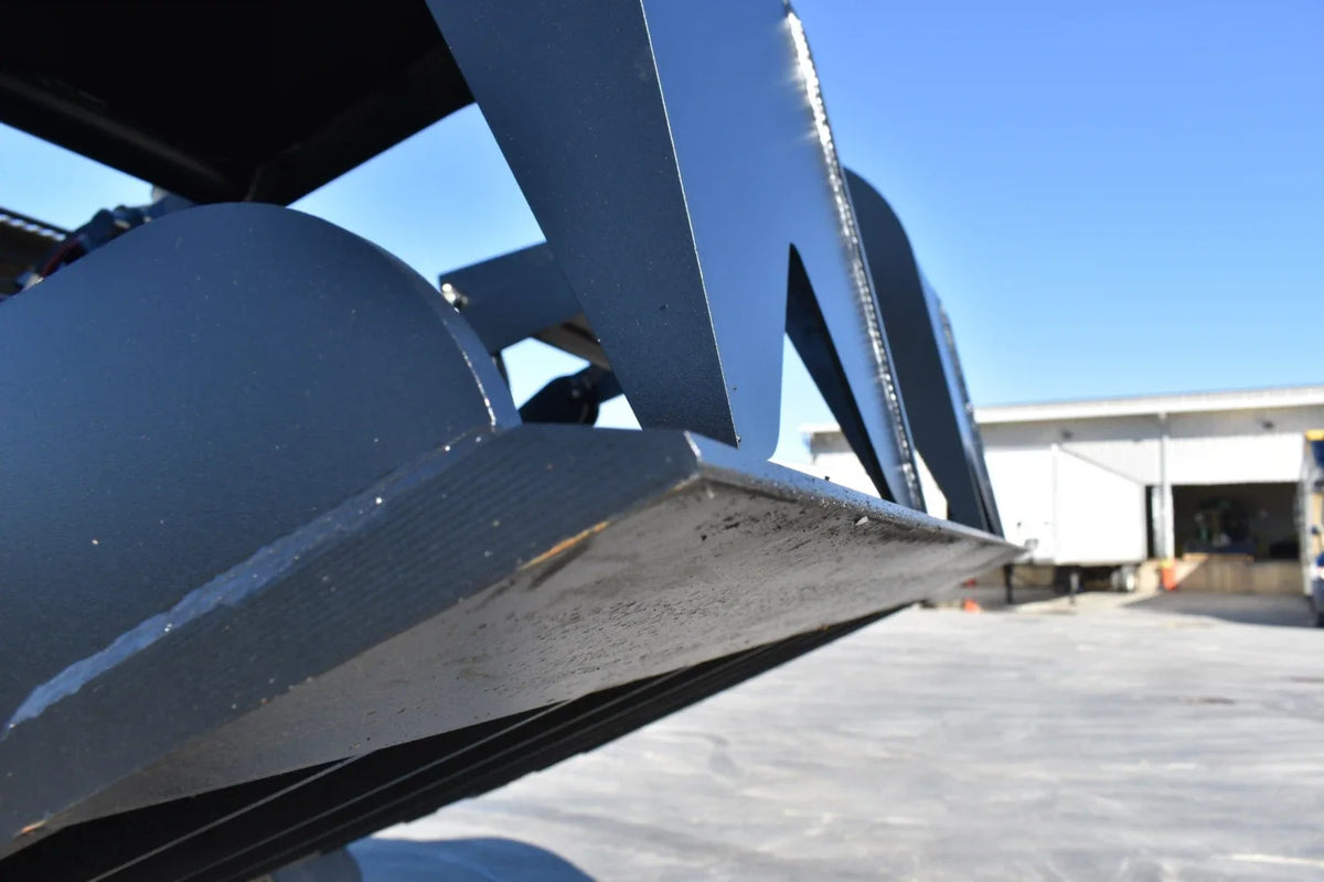 Loflin Fabrication Monster Grapple Bucket For Skid Steers cutting edge detail