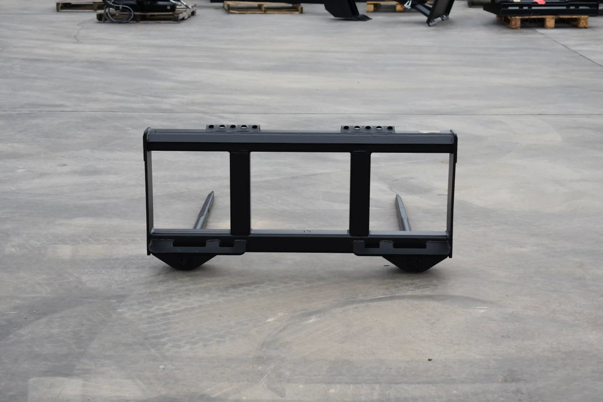 Loflin Fabrication Double-Bottom Hay Spear For Skid Steers & Track Loaders; manufacturer family image, illustrated configuration may differ.