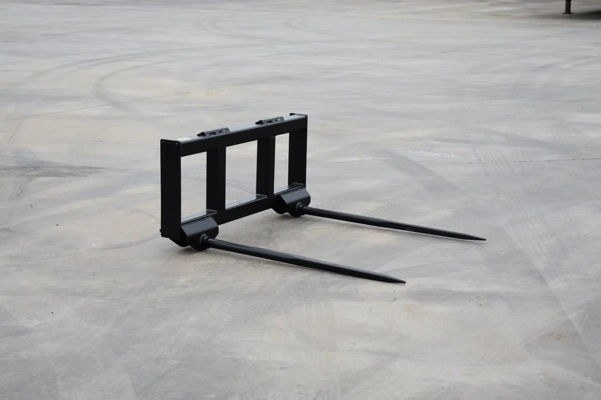 Loflin Fabrication Double-Bottom Hay Spear For Skid Steers & Track Loaders; manufacturer family image, illustrated configuration may differ.
